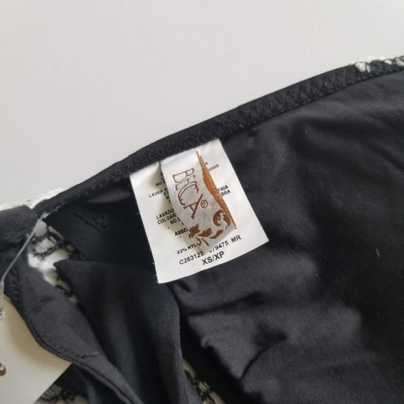 Becca Delilah Avery Crochet Trim Halter Bikini Top Top Size XS - Picture 7 of 9